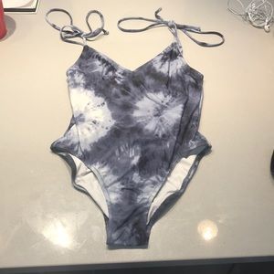 Ele Swim tie dye one piece ! Size small